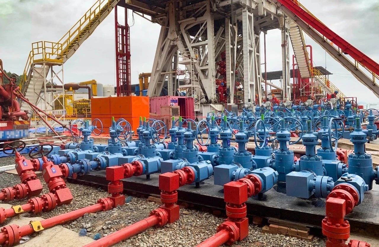 國(guó)內(nèi)首臺(tái)套 神開全自動(dòng)碳纖維檢測(cè) 設(shè)備成功交付(圖3) 國(guó)內(nèi)首臺(tái)套 神開全自動(dòng)碳纖維檢測(cè) 設(shè)備成功交付(圖3)