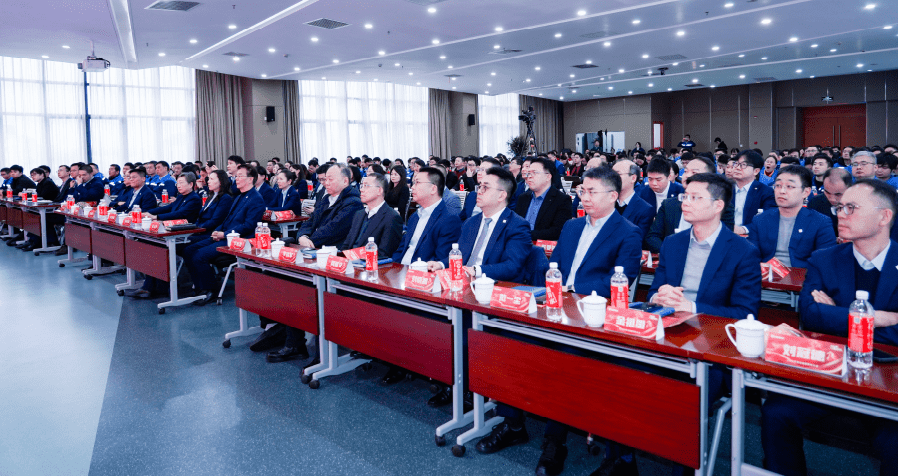 銳意進(jìn)取，馬躍新程——金沙js60382025年度總結(jié)暨表彰大會隆重召開(圖9)